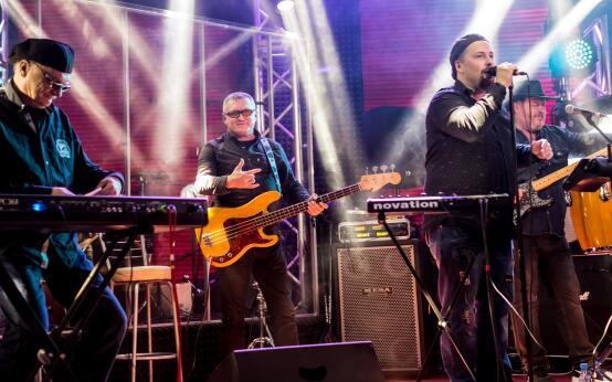 Dipped in Purple. Deep Purple & Pink Floyd Tribute
