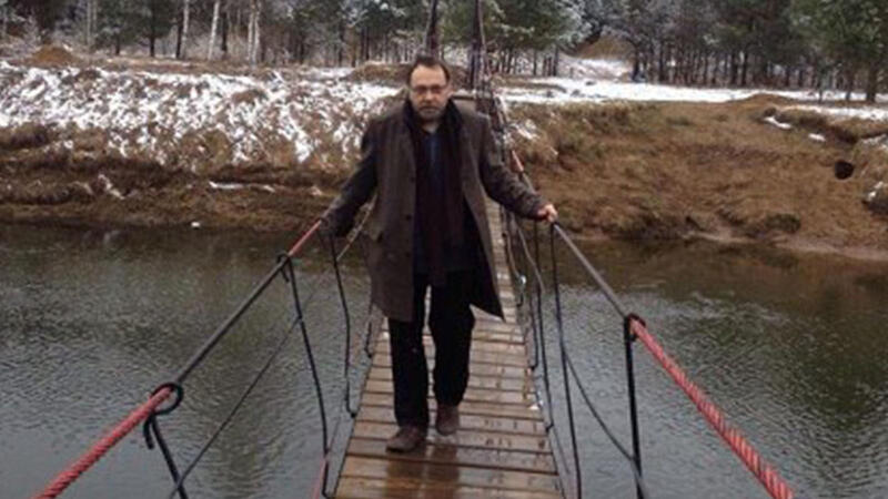 Голоса странны
