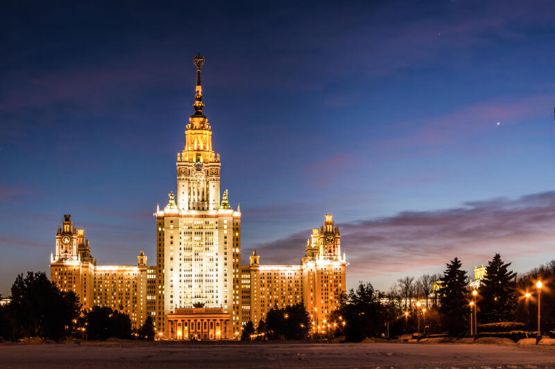Вечерняя Москва: огни, легенды, истории