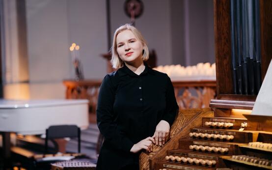 Звуки и свечи. Легенды рока на органе